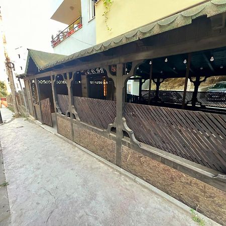Jessie'S Apartments Дуррес Экстерьер фото